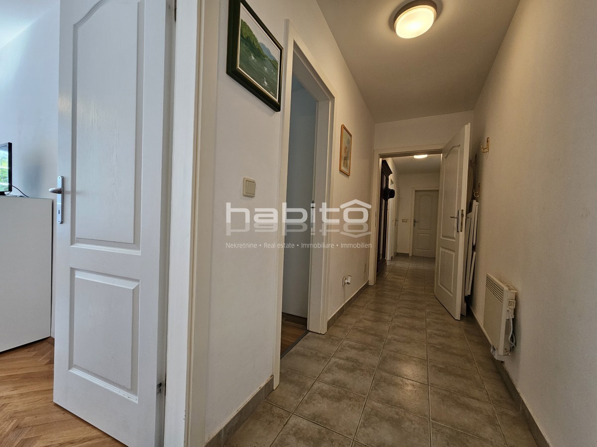 Poreč okolica - Stanovanje z bazenom 900 m od morja
