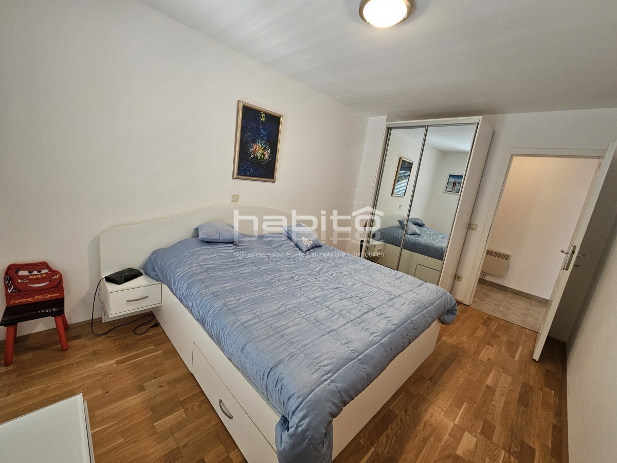 Poreč okolica - Stanovanje z bazenom 900 m od morja