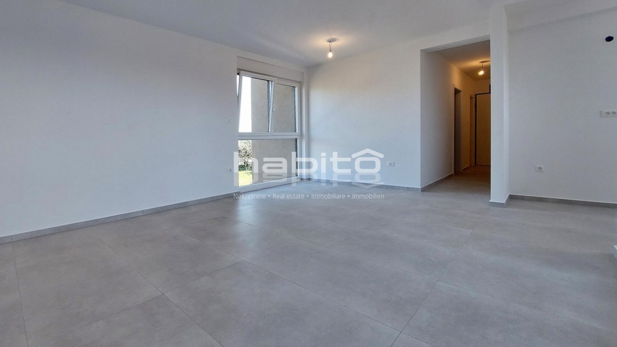 Poreč - Novo stanovanje s pogledom na morje, 2 spalnici, DVIGALO, 2 parkirni mesti