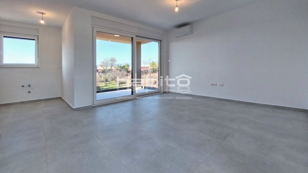 Poreč - Novo stanovanje s pogledom na morje, 2 spalnici, DVIGALO, 2 parkirni mesti