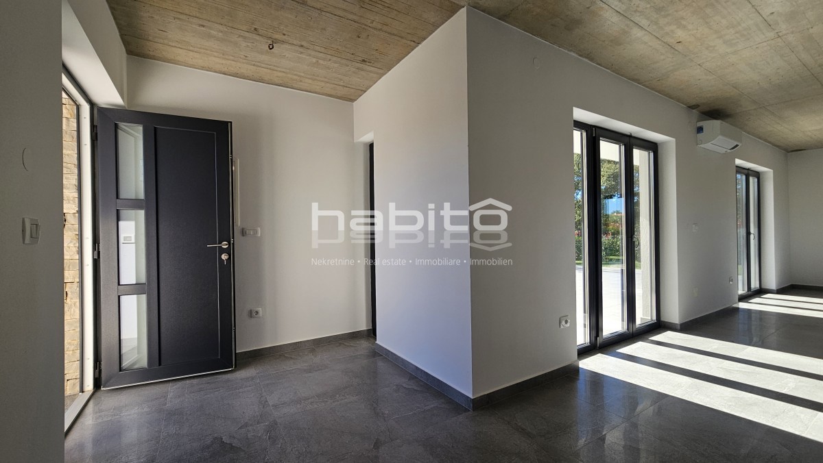 Okolica Poreča - Moderna Vila z Bazenom blizu Poreča in Morja