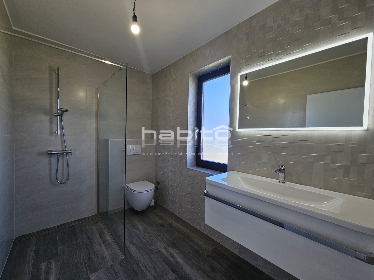 Okolica Poreča - Moderna Vila z Bazenom blizu Poreča in Morja