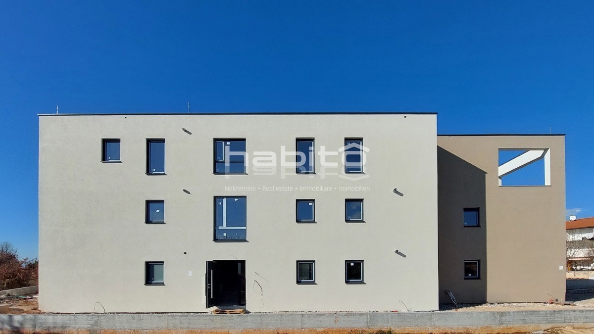 Istra, Poreč, novo stanovanje 91 m2, 1. nadstropje, 1500 m od morja