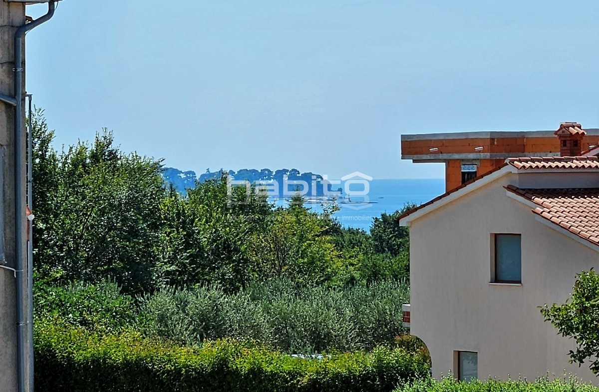 Poreč - NOVOGRADNJA, Stan na 1. katu 600 m od plaže, POGLED MORE