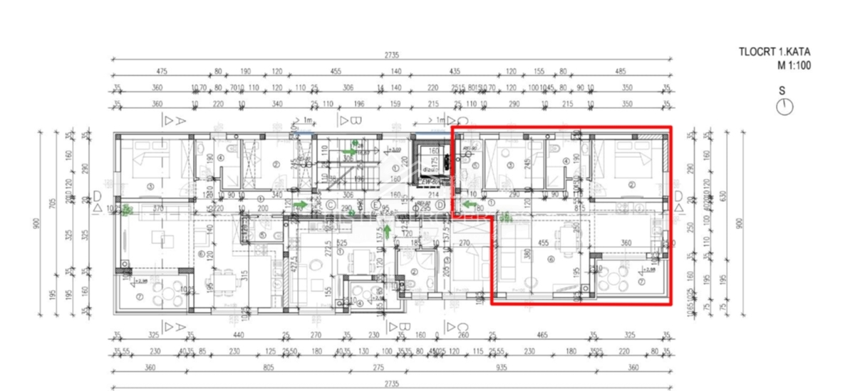 Stanovanje z dvigalom v moderni stavbi 3,5 km od urejene plaže