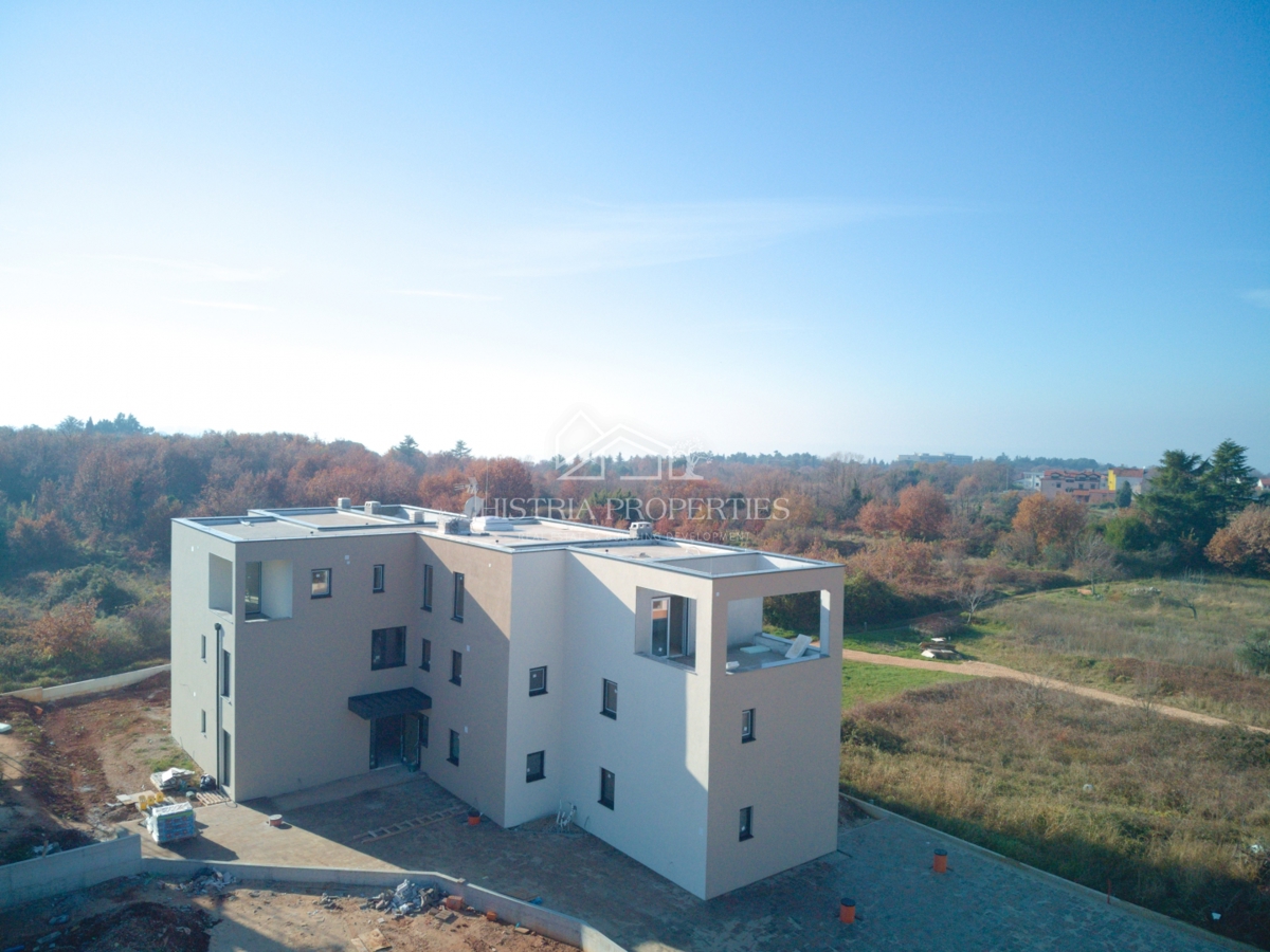 Prostornost, udobje, kakovost in neustavljiv razgled iz popolnega penthousea