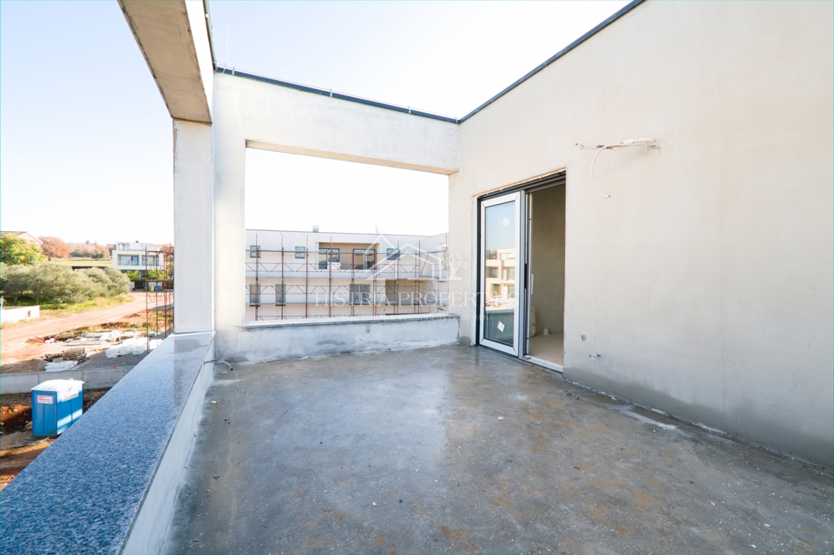 Prostornost, udobje, kakovost in neustavljiv razgled iz popolnega penthousea