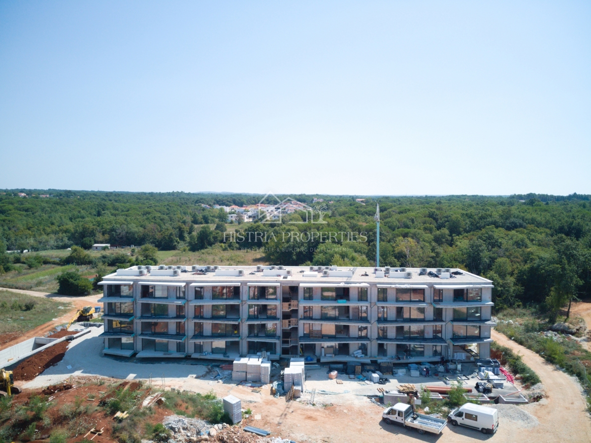 Luksuzna novogradnja z garažo le nekaj korakov od plaže v čudovitem Poreču