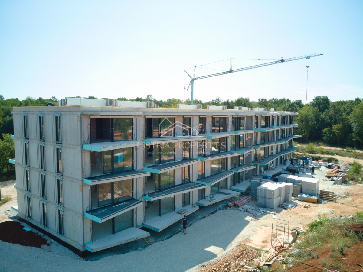 Luksuzna novogradnja z garažo le nekaj korakov od plaže v čudovitem Poreču