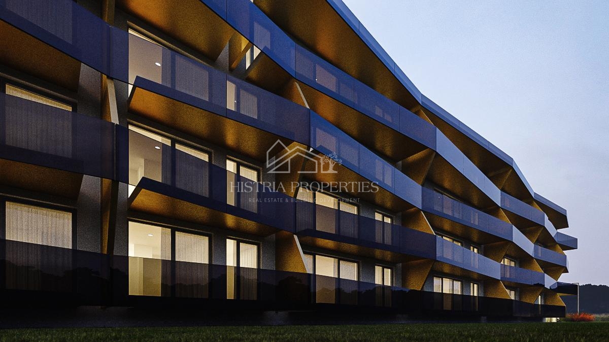 Luksuzna novogradnja z garažo le nekaj korakov od plaže v čudovitem Poreču