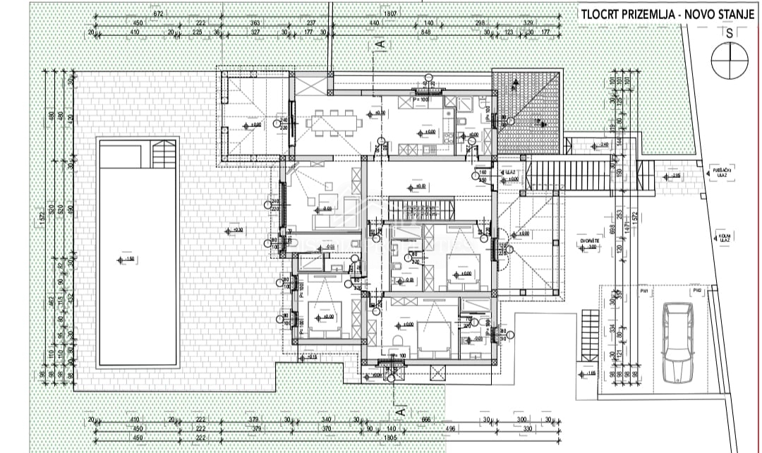 Prostorna rustikalna vila z velikim bazenom, vinsko kletjo, wellnessom in garažo