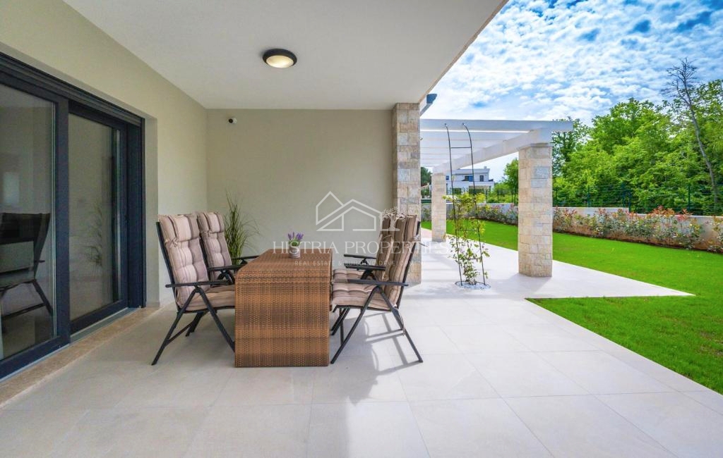 Udobna vila v predmestju Poreča