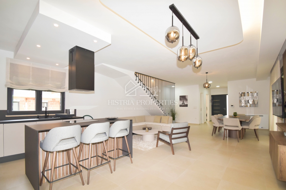 Udobna vila v predmestju Poreča