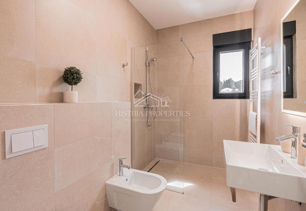 Udobna vila v predmestju Poreča