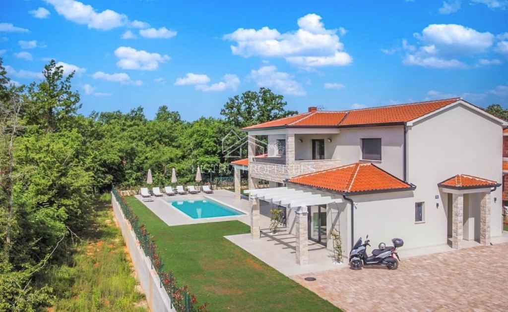 Udobna vila v predmestju Poreča