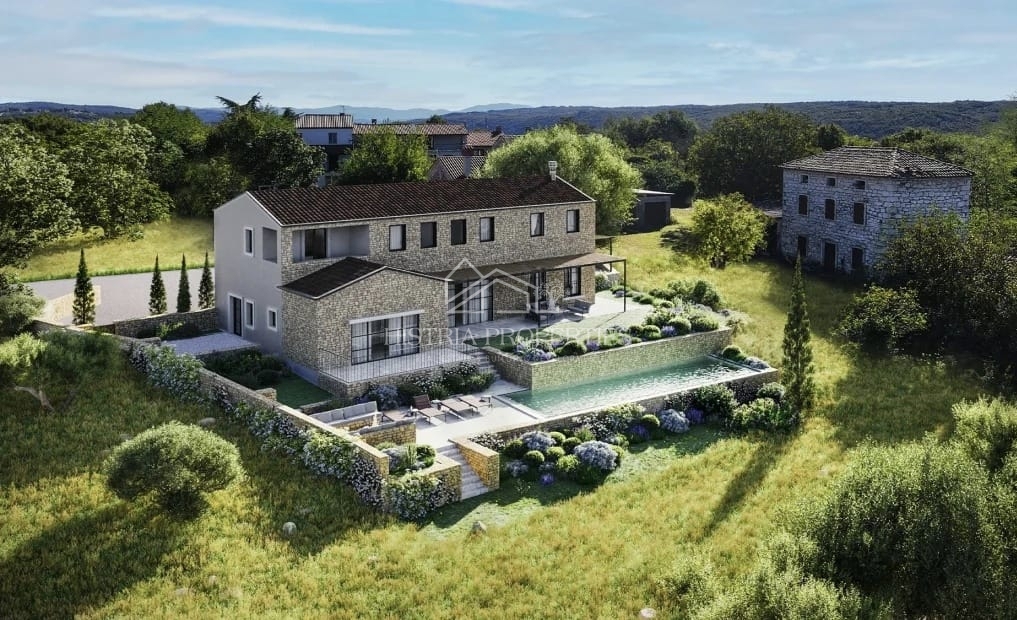 Pravljična lokacija in rustikalna vila z razgledom, ki vas bo vsak dan navduševal.