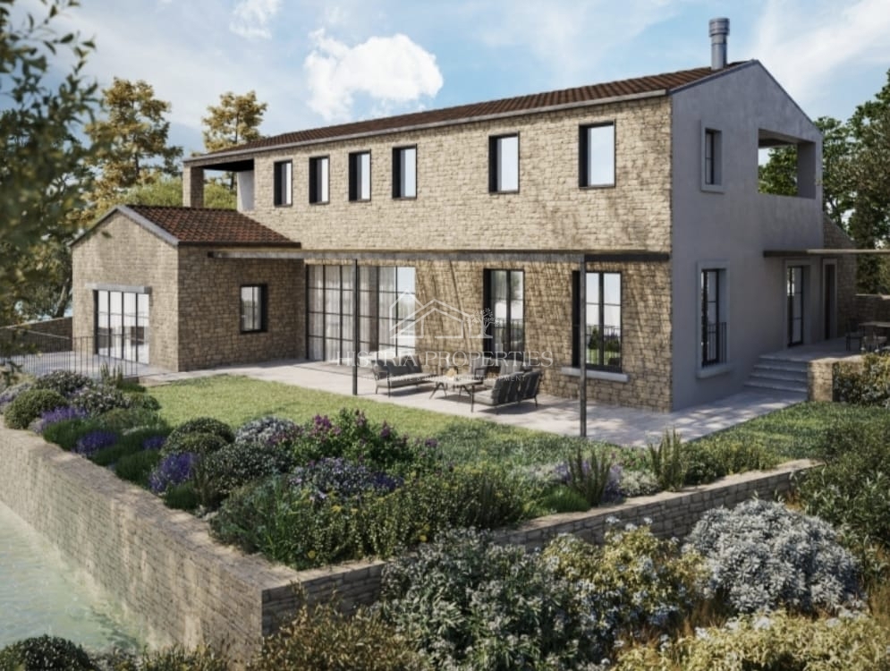 Pravljična lokacija in rustikalna vila z razgledom, ki vas bo vsak dan navduševal.