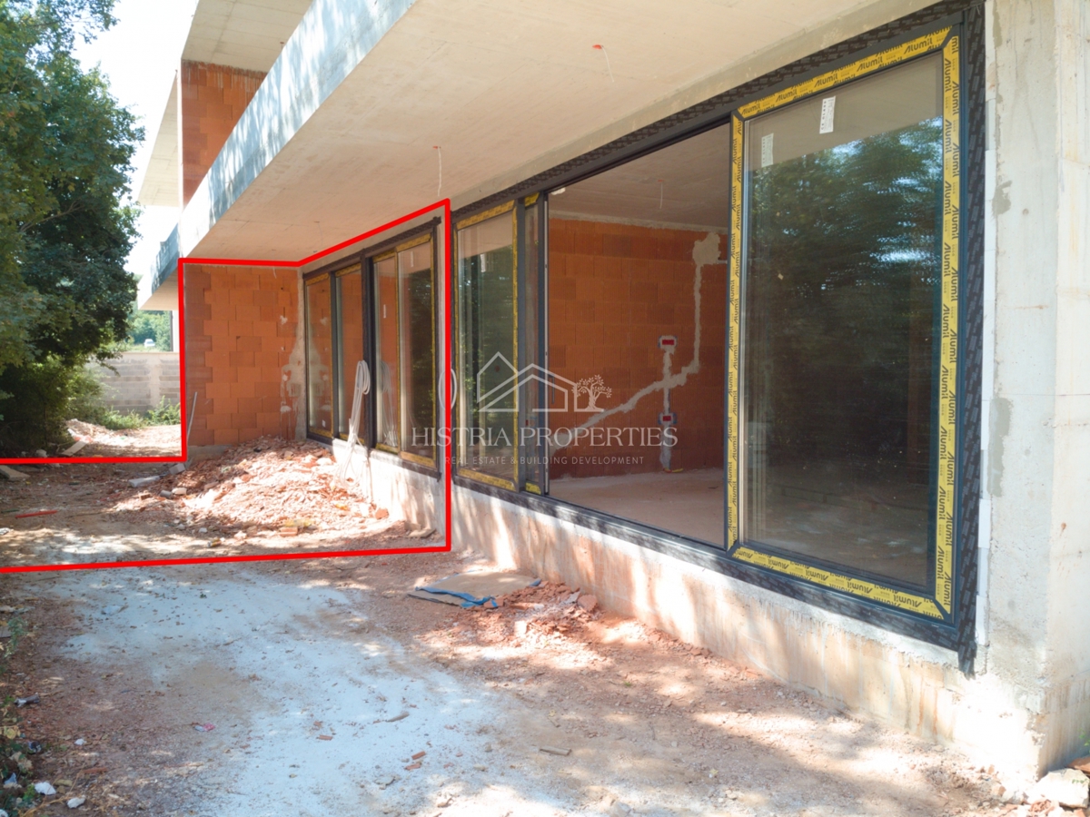 Kakovostno, dobra lokacija in stanovanje z vrtom v novi stavbi v bližini Rovinja