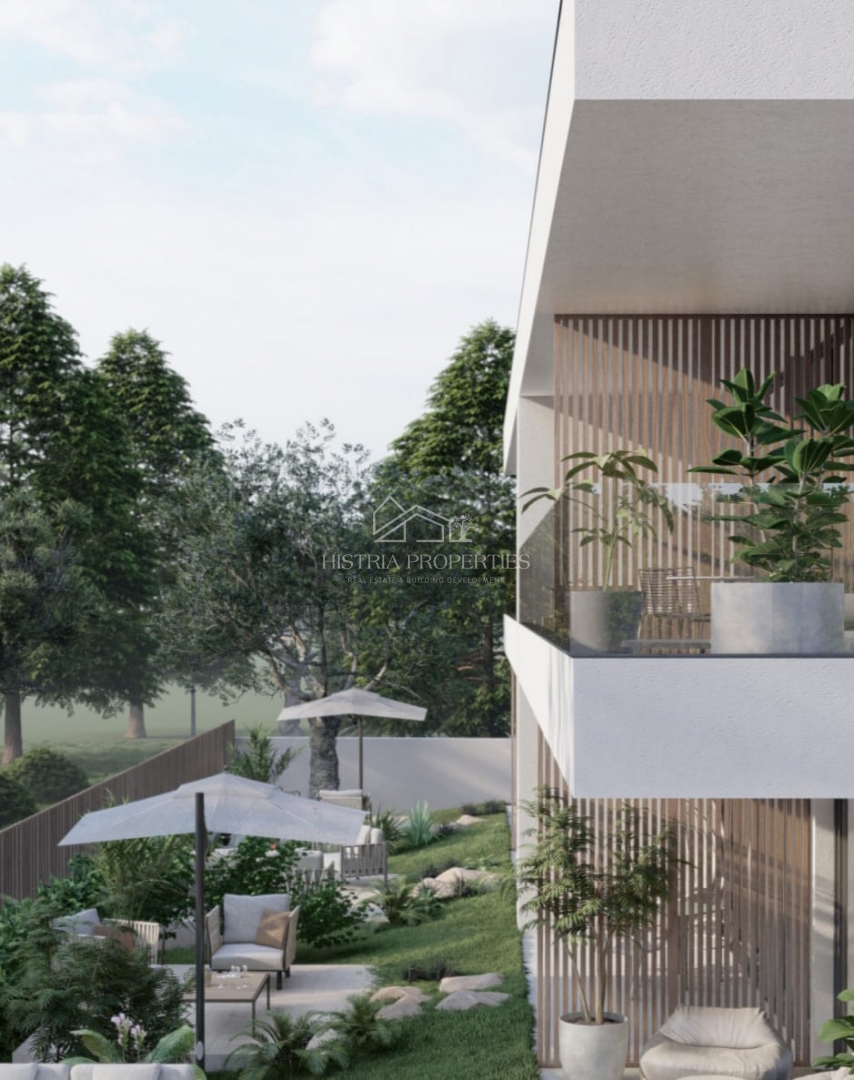 Kakovostno, dobra lokacija in stanovanje z vrtom v novi stavbi v bližini Rovinja