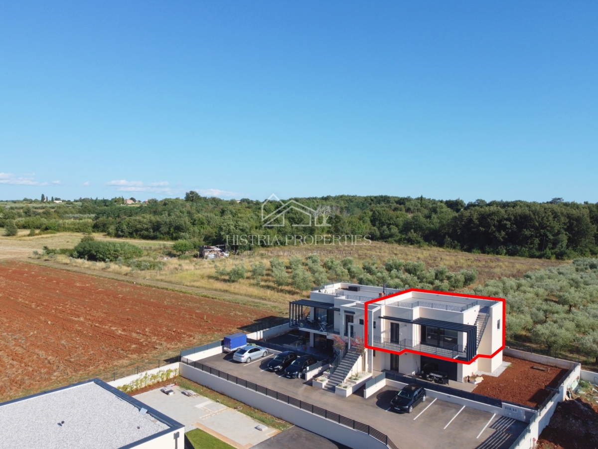 100m2 strešna terasa s čudovitim razgledom in stanovanje v novi luksuzni stavbi