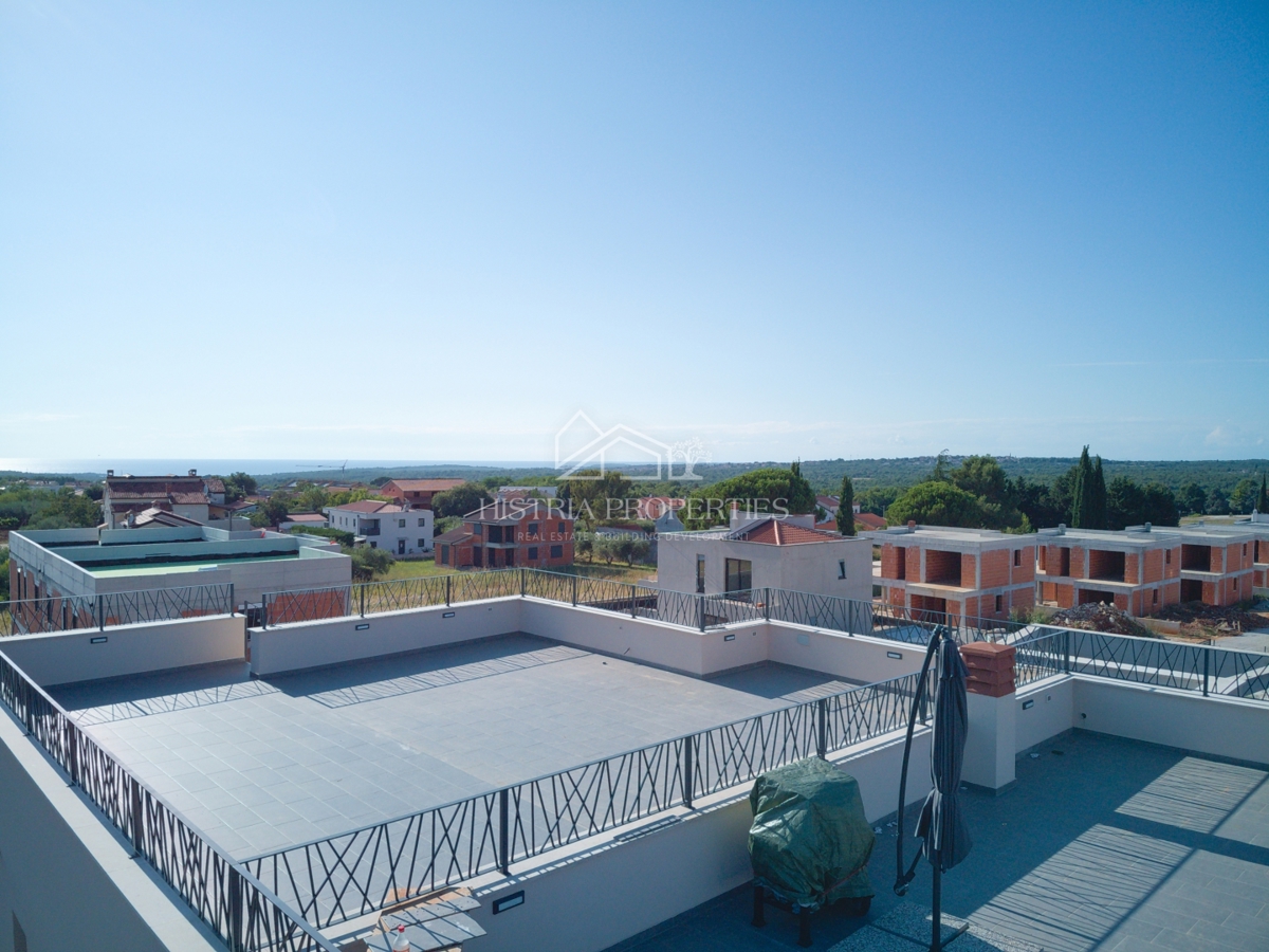 100m2 strešna terasa s čudovitim razgledom in stanovanje v novi luksuzni stavbi