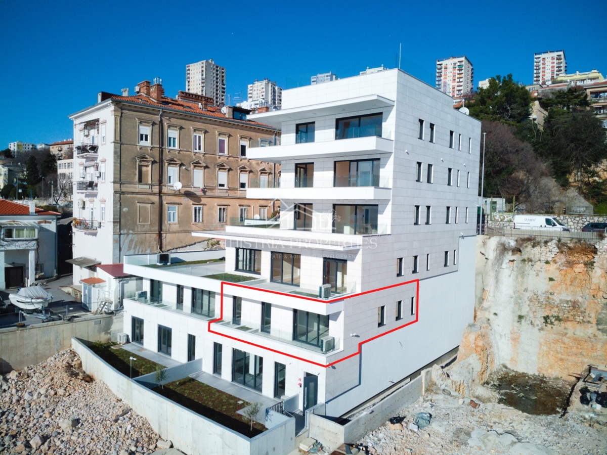 Morje, terasa in vrhunska pametna novogradnja na obali mesta Reka so edinstvena priložnost