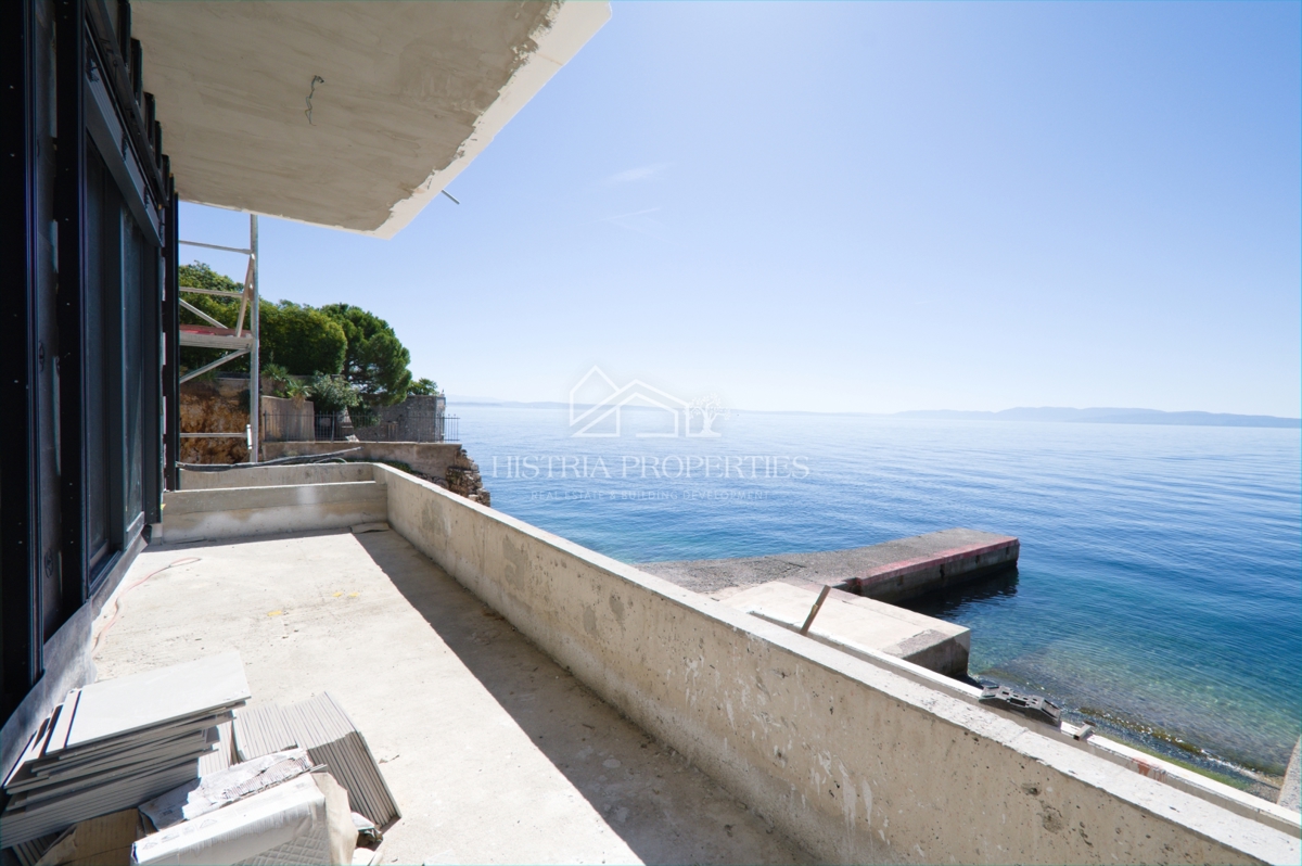 Morje, terasa in vrhunska pametna novogradnja na obali mesta Reka so edinstvena priložnost