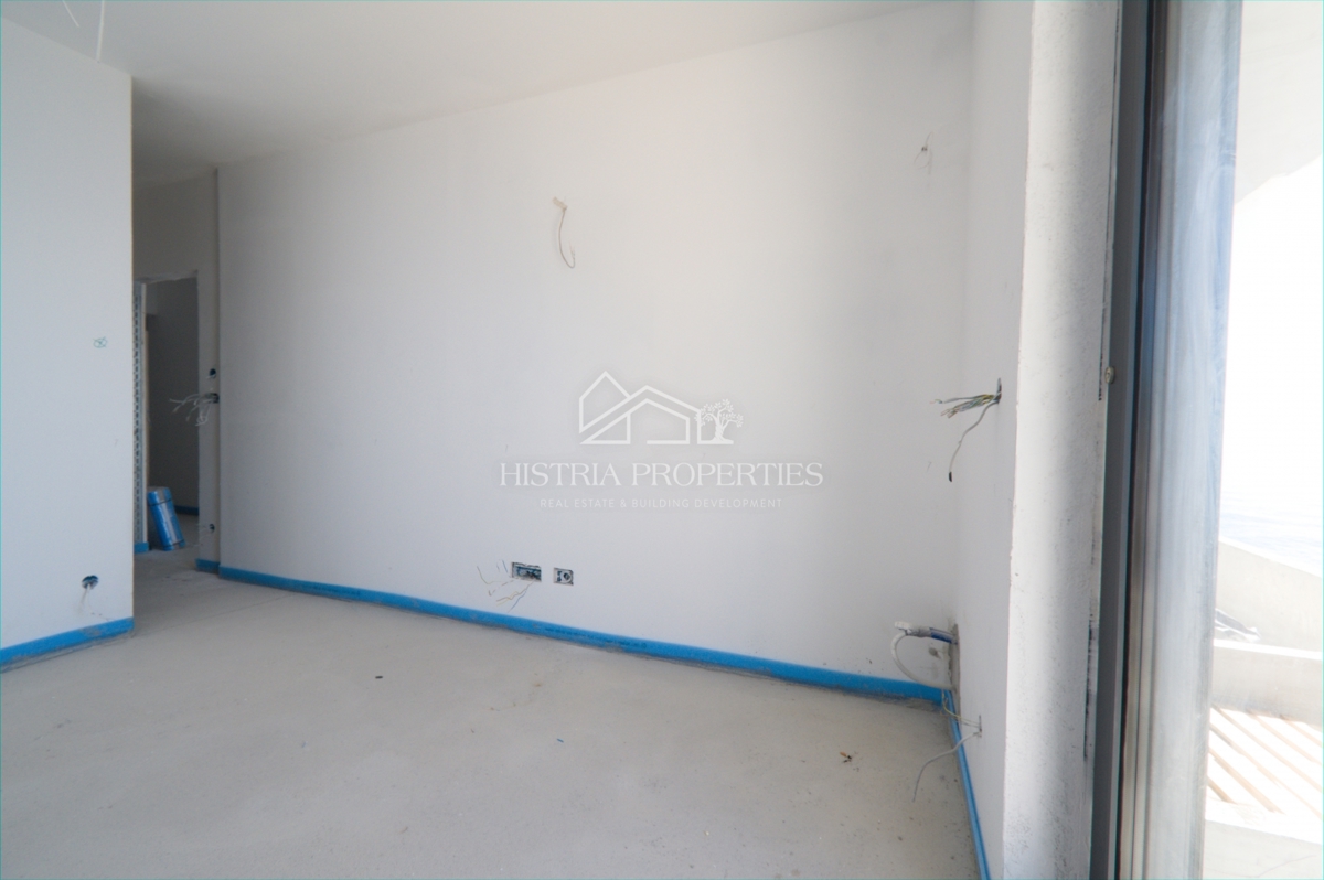 Morje, terasa in vrhunska pametna novogradnja na obali mesta Reka so edinstvena priložnost