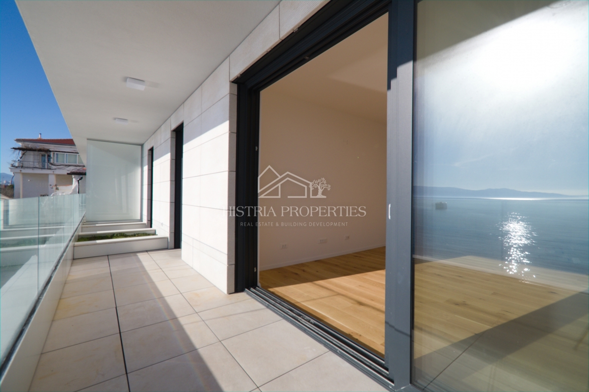 Morje, terasa in vrhunska pametna novogradnja na obali mesta Reka so edinstvena priložnost
