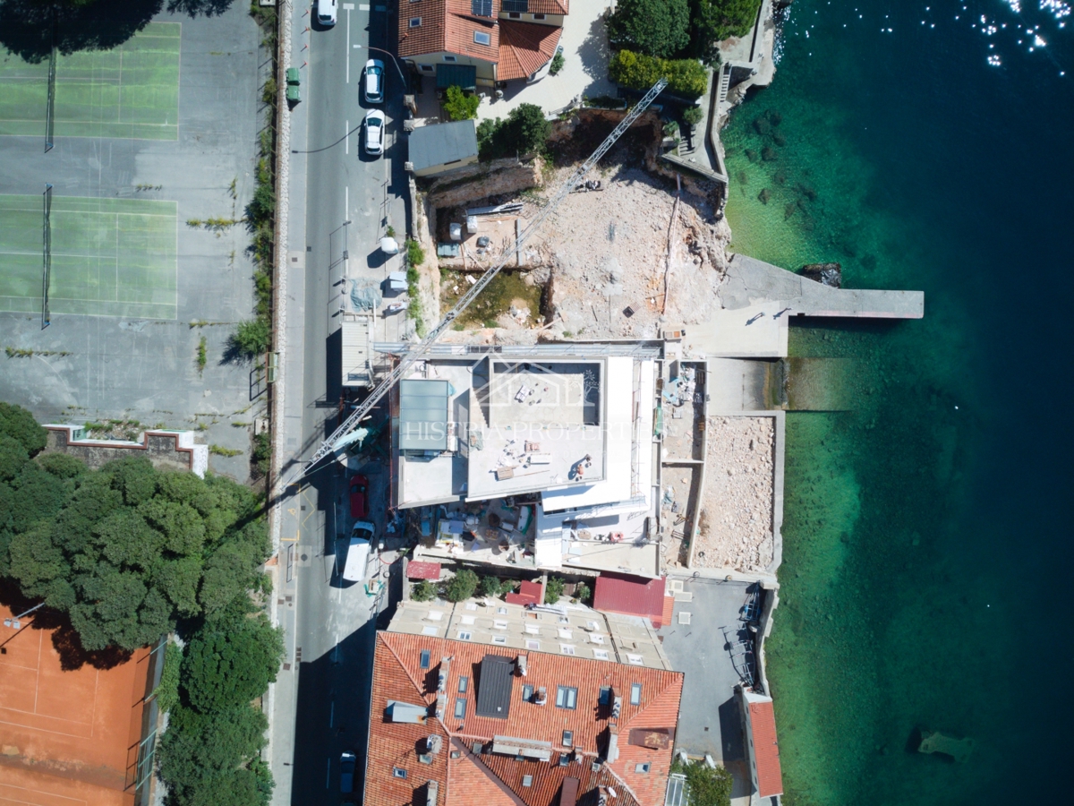 Morje, terasa in vrhunska pametna novogradnja na obali mesta Reka so edinstvena priložnost