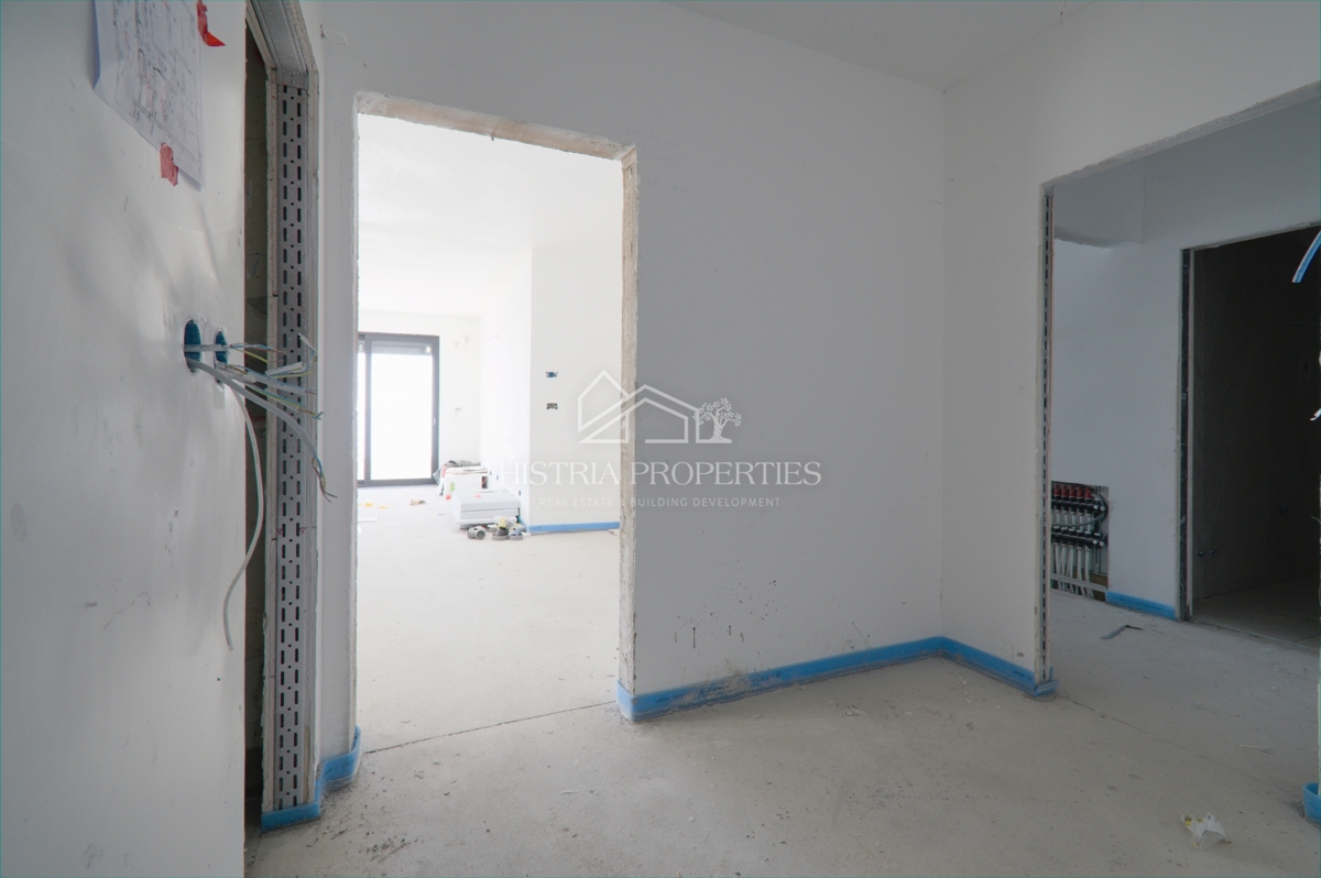 Morje, terasa in vrhunska pametna novogradnja na obali mesta Reka so edinstvena priložnost