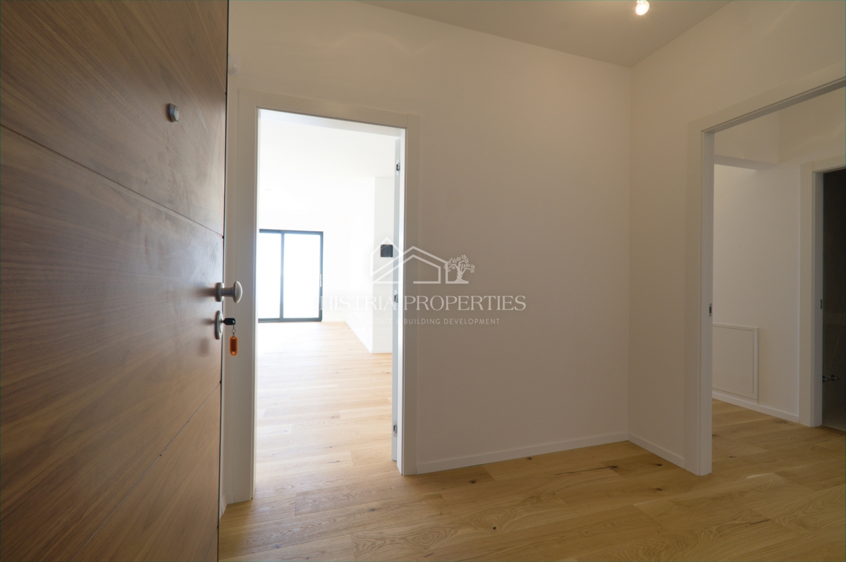 Morje, terasa in vrhunska pametna novogradnja na obali mesta Reka so edinstvena priložnost