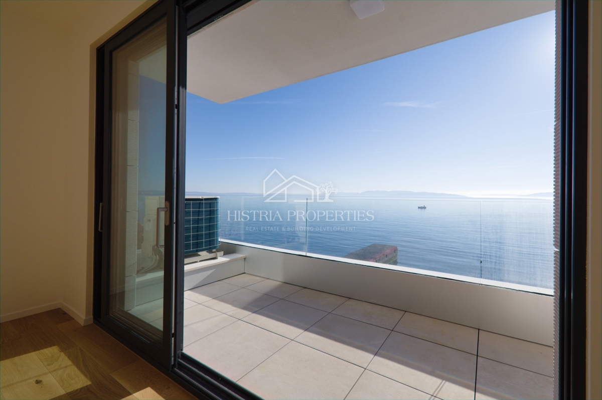 Morje, terasa in vrhunska pametna novogradnja na obali mesta Reka so edinstvena priložnost