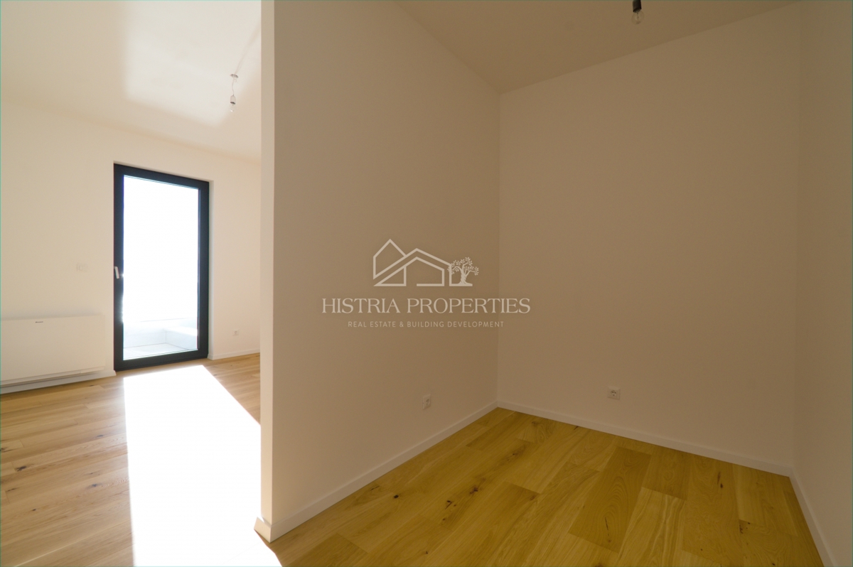 Morje, terasa in vrhunska pametna novogradnja na obali mesta Reka so edinstvena priložnost