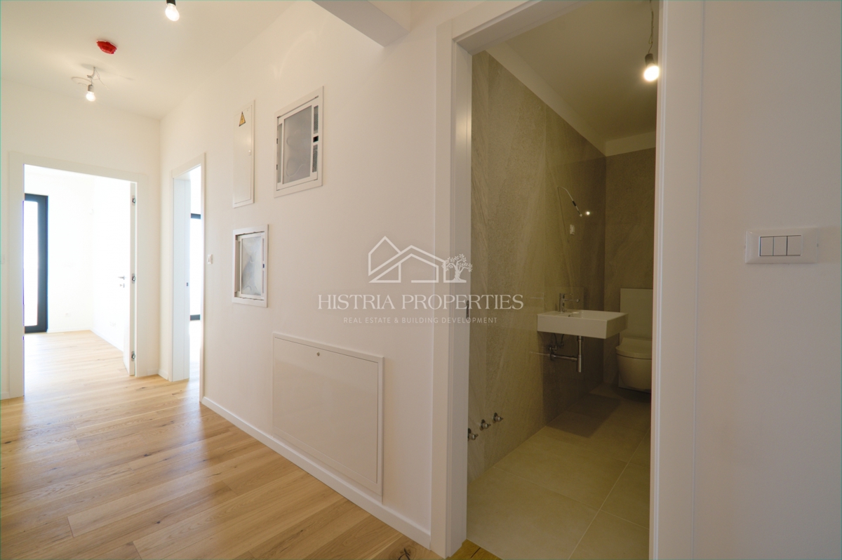 Morje, terasa in vrhunska pametna novogradnja na obali mesta Reka so edinstvena priložnost