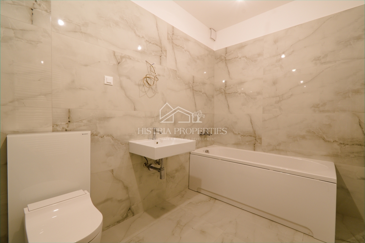 Morje, terasa in vrhunska pametna novogradnja na obali mesta Reka so edinstvena priložnost