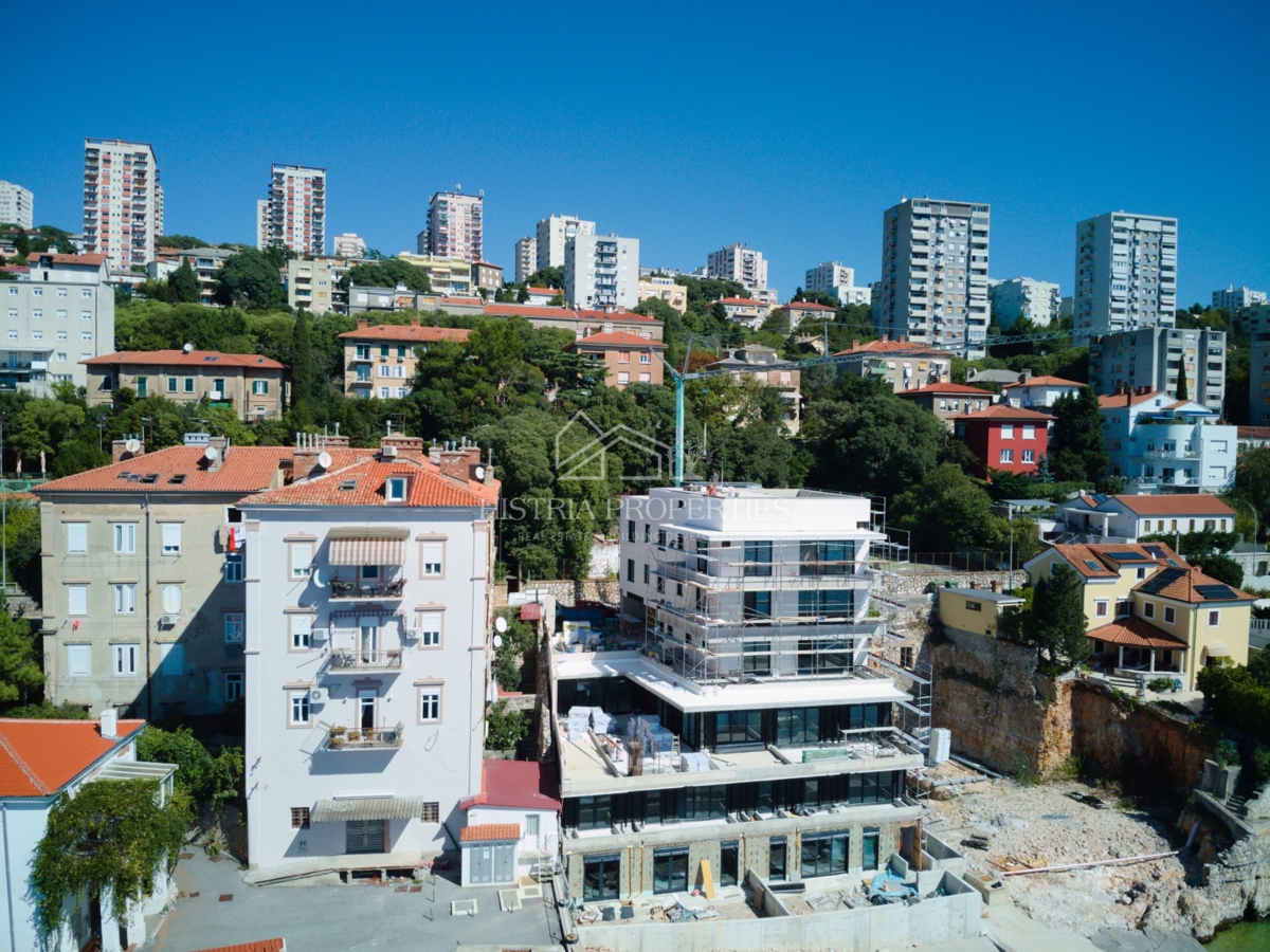 Morje, terasa in vrhunska pametna novogradnja na obali mesta Reka so edinstvena priložnost