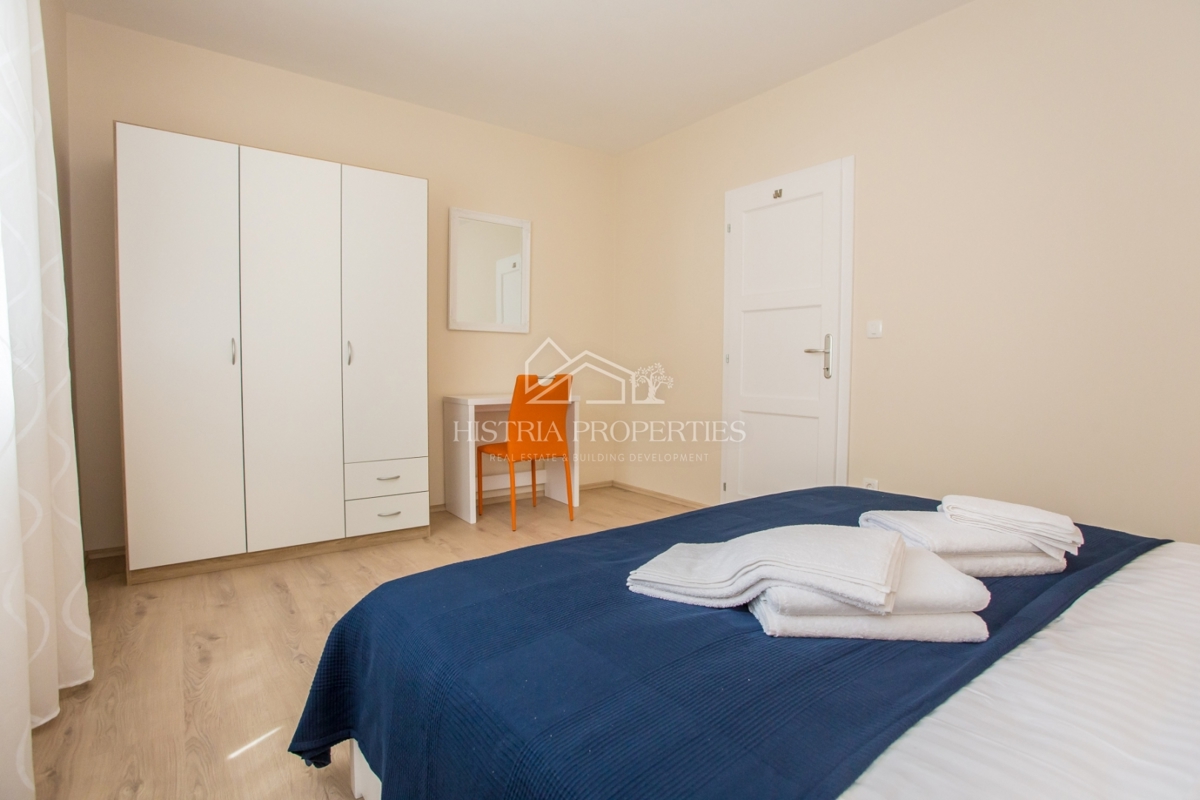 Znana lokacija, blizu mesta Poreč in čudovita hiša z bazenom