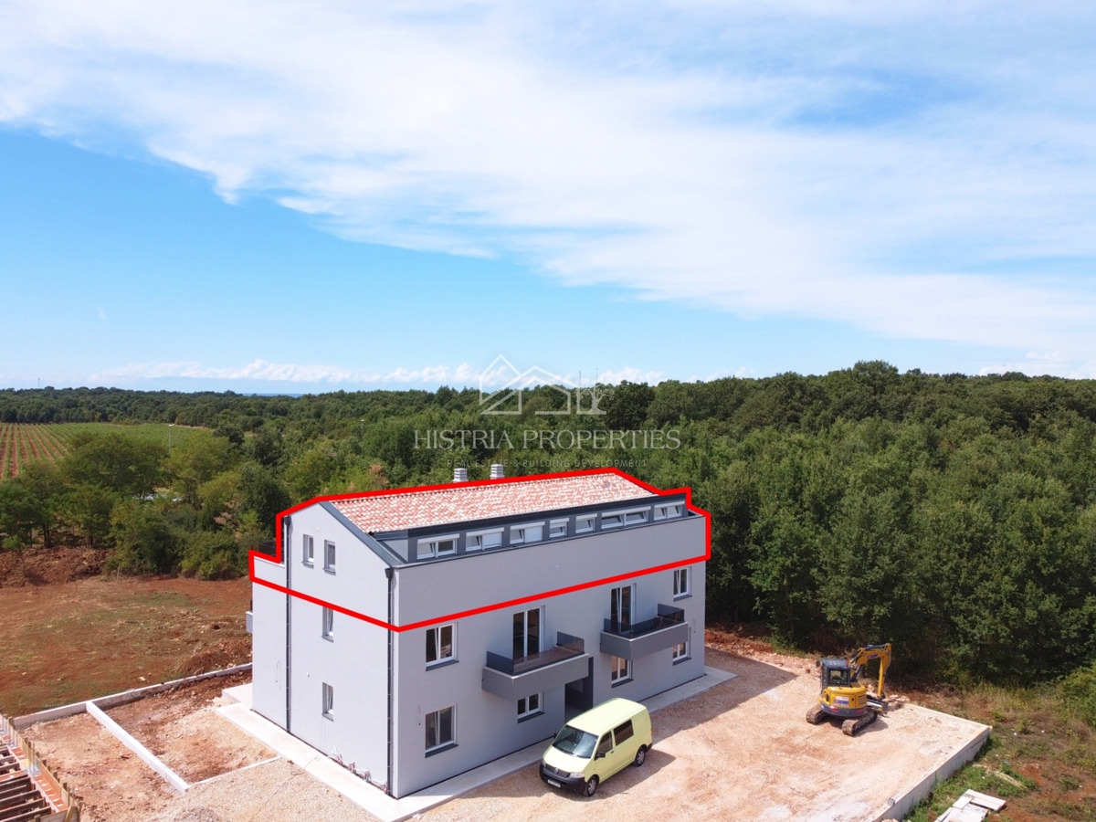 Prostorno stanovanje s teraso in čudovitim razgledom v novi stavbi