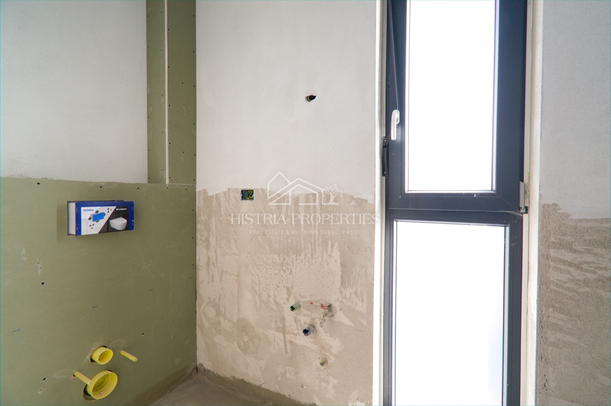 Blizu morja in udobno družinsko stanovanje v novogradnji v bližini Poreča