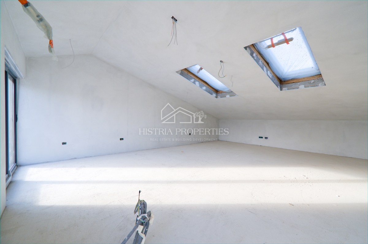 Blizu morja in udobno družinsko stanovanje v novogradnji v bližini Poreča