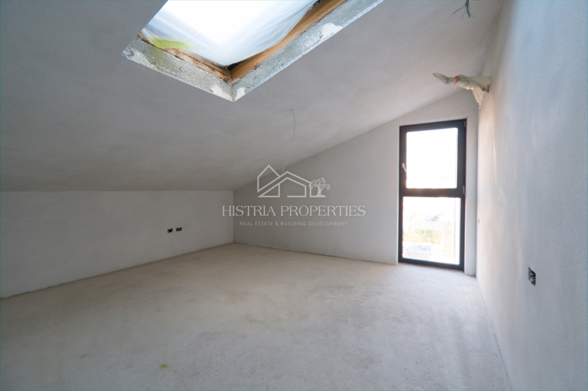 Blizu morja in udobno družinsko stanovanje v novogradnji v bližini Poreča