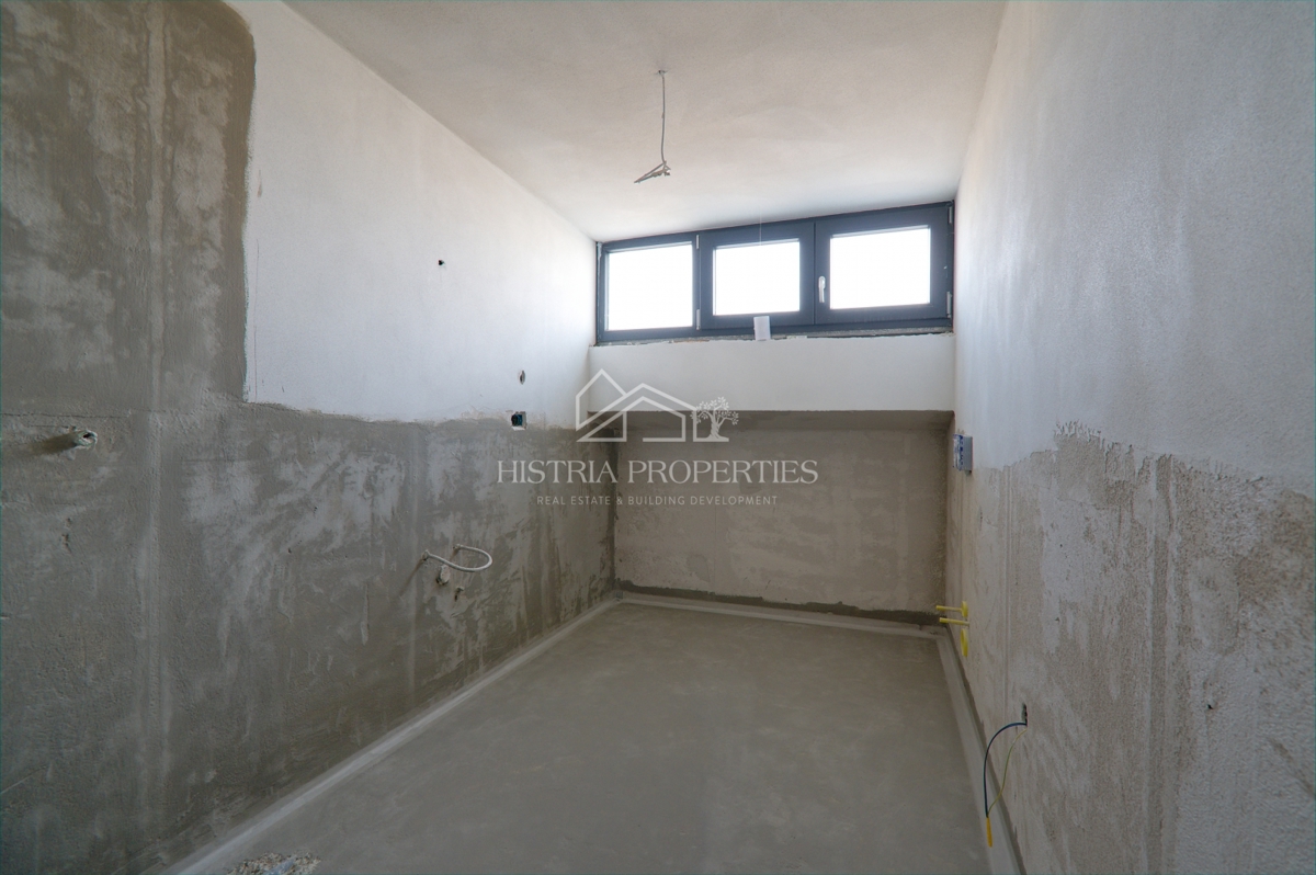 Blizu morja in udobno družinsko stanovanje v novogradnji v bližini Poreča