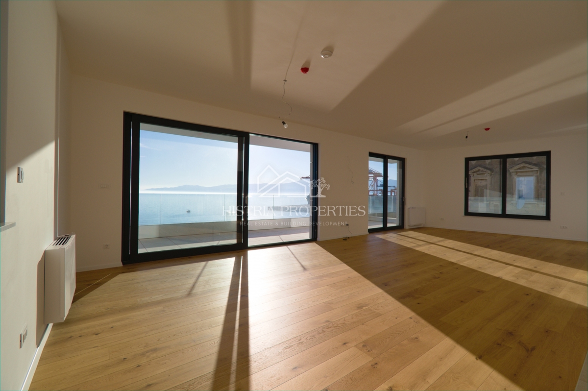 Fantastično stanovanje v 1. vrsti do morja v kakovostni novogradnji z neprecenljivim razgledom