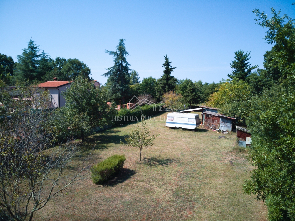 Atraktivna lokacija za stilsko gradnjo ob morju