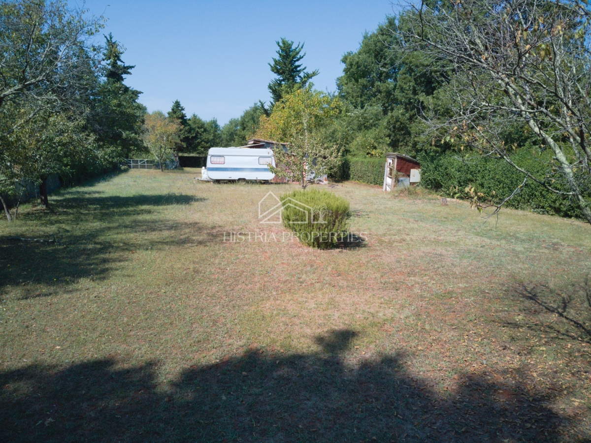 Atraktivna lokacija za stilsko gradnjo ob morju