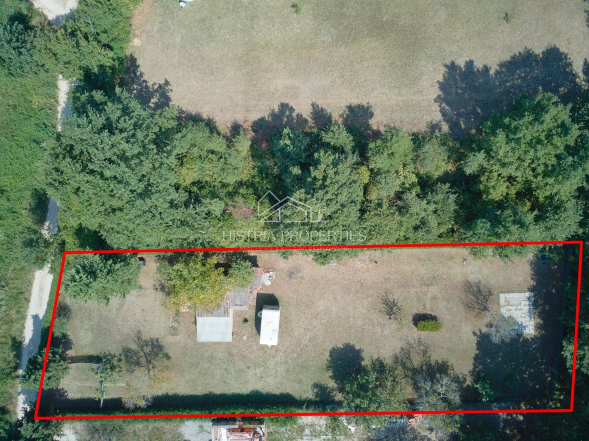 Atraktivna lokacija za stilsko gradnjo ob morju