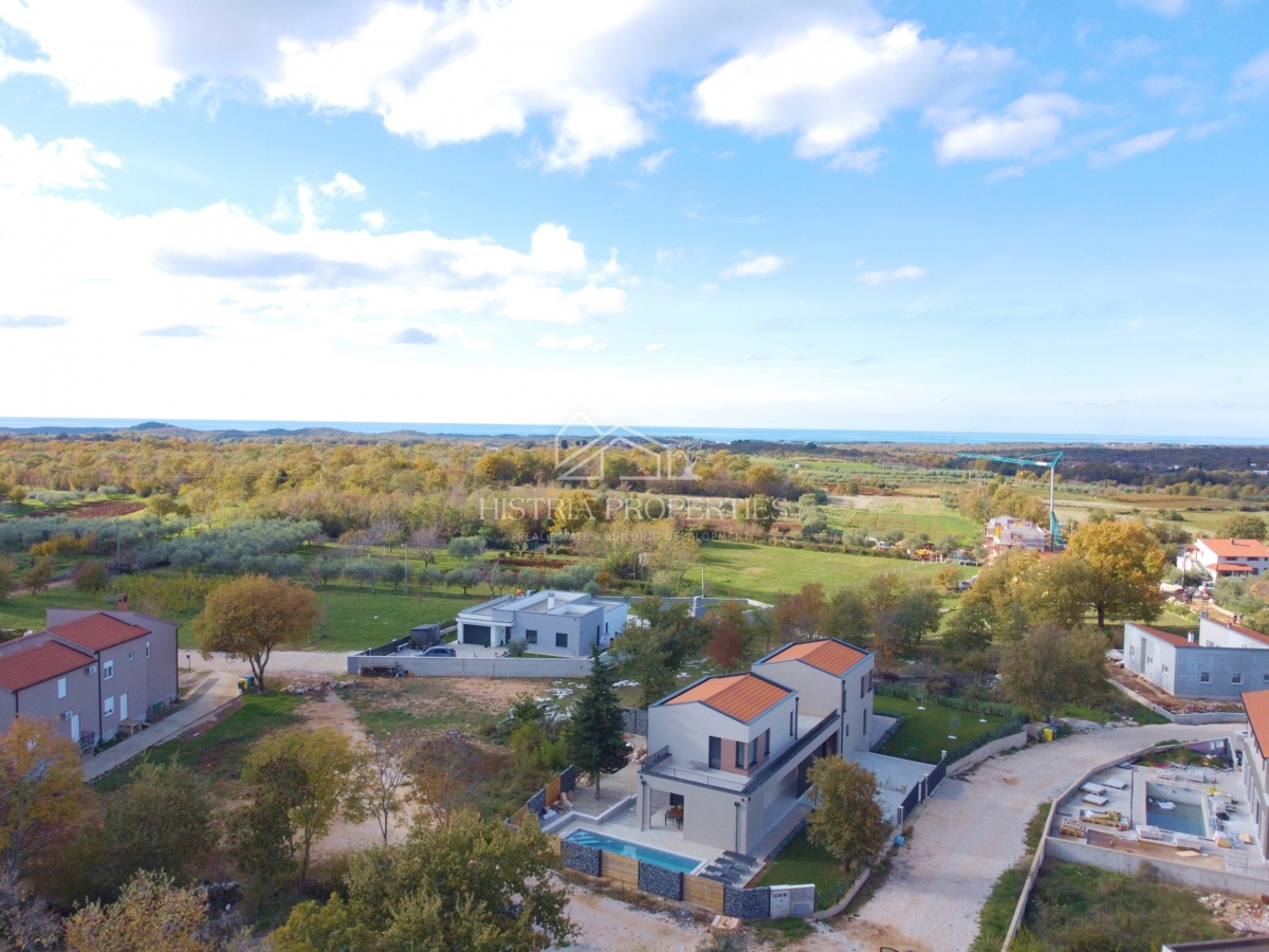 Nizkoenergijska hiša z bazenom, popolnoma opremljena in opremljena v bližini Poreča