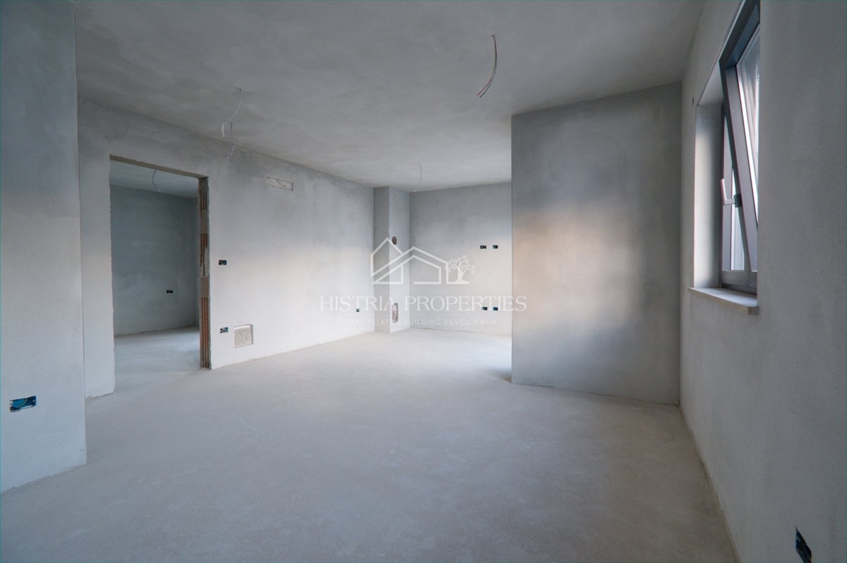 Mestno stanovanje z dvema terasama v modernem stanovanjskem naselju, blizu centra Poreča