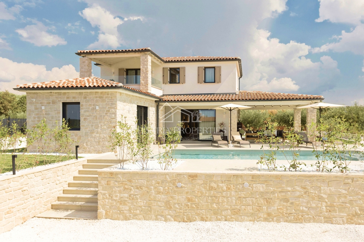 Dizajnerska vila v istrskem slogu, popolnoma in bogato opremljena